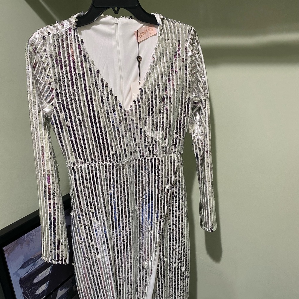 ❌SOLD❌ Club London Dress Size 6